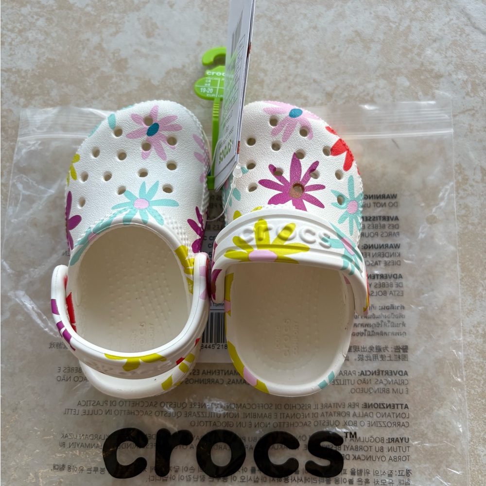 New-Crocs Kids Classic Crafted Daisy Clog
